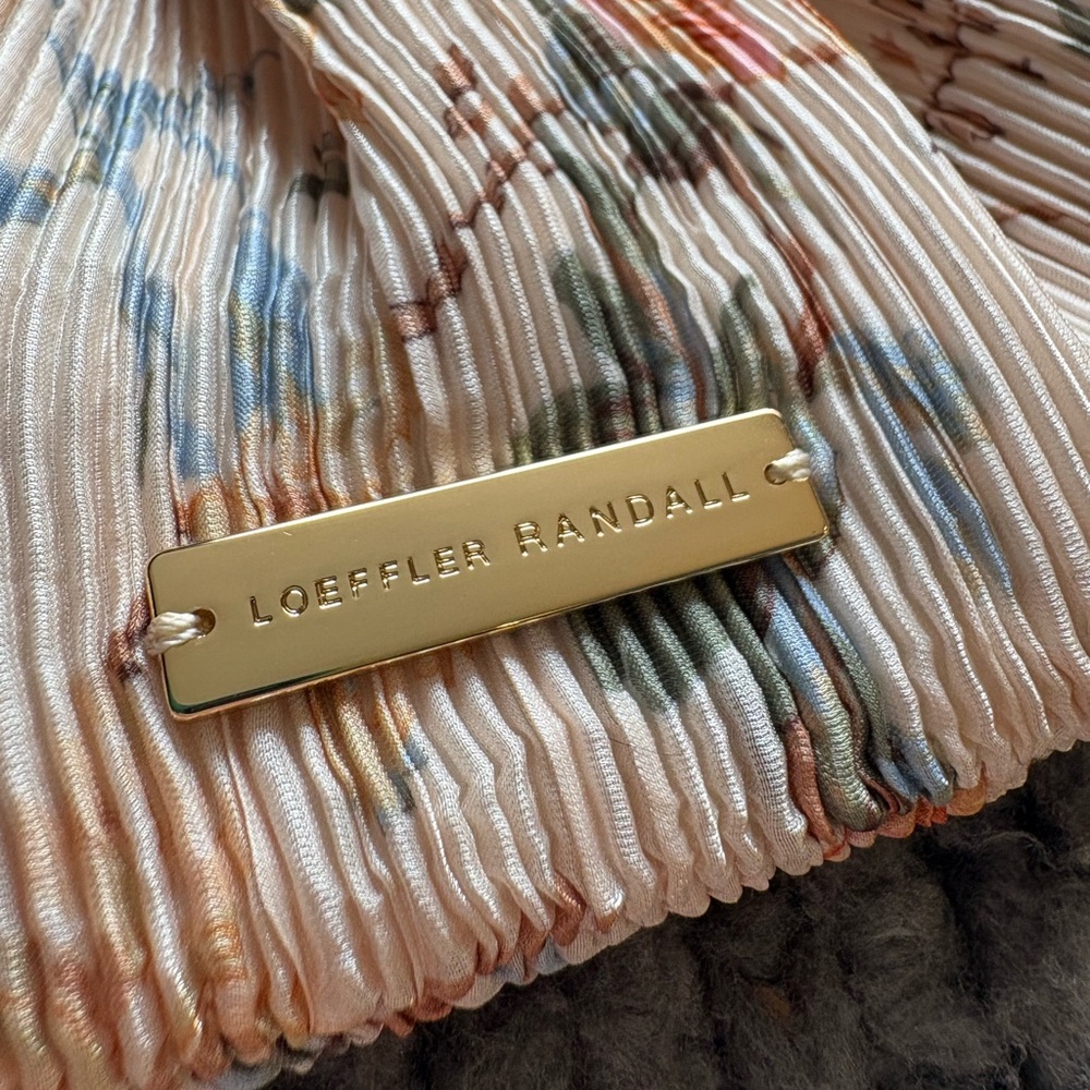 Loeffler Randall Rayne Bow Clutch - Picture 3 of 14